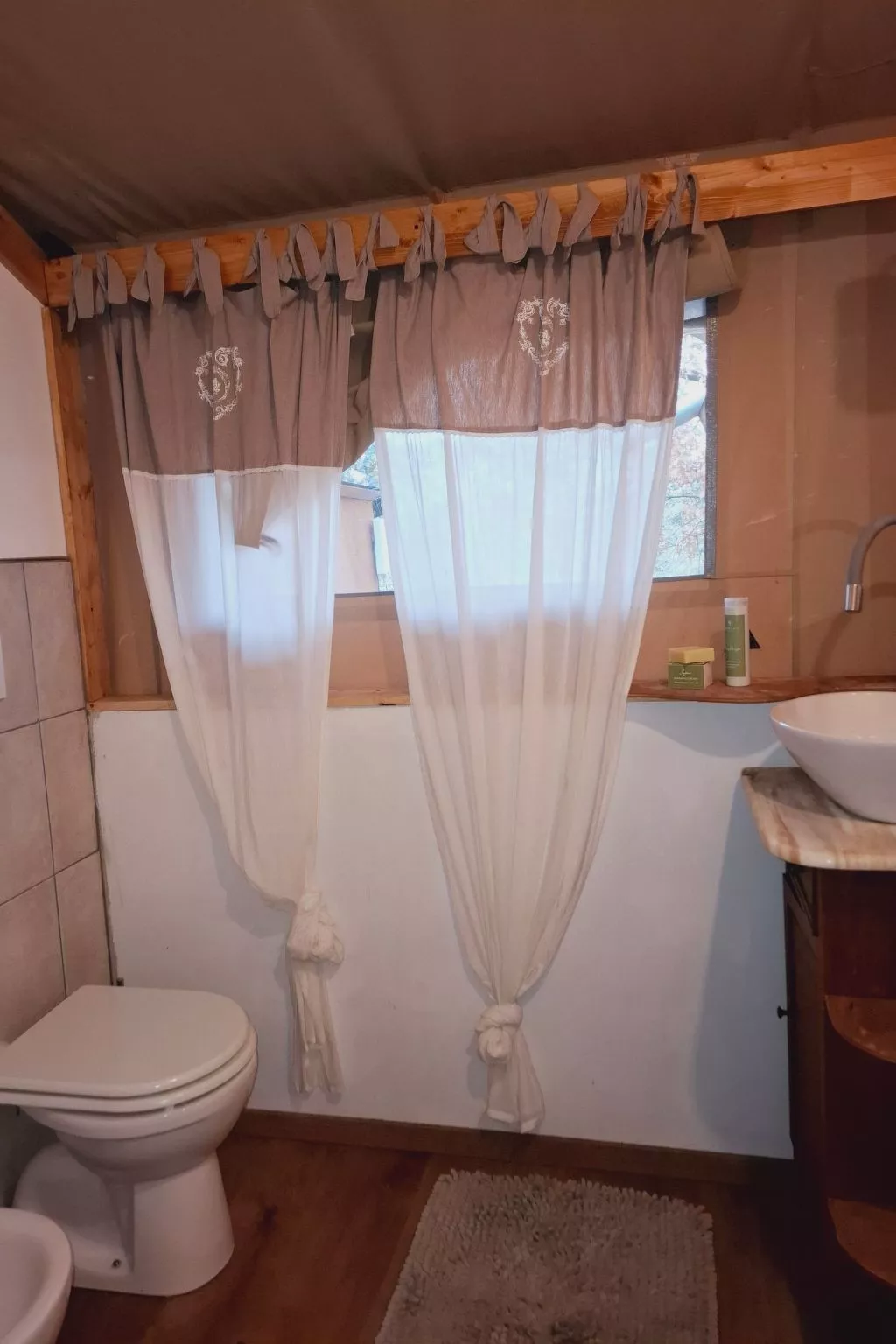 Familienzelt" Nachlass-Binnen