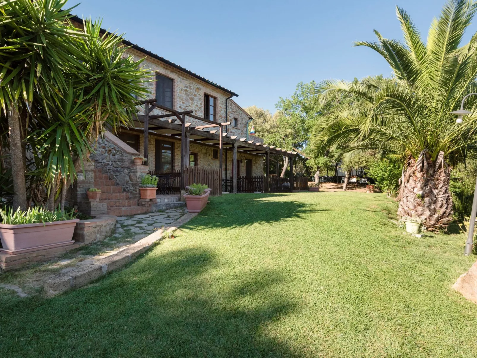 Drei-Zimmer-Wohnung im Bauernhaus-Buiten