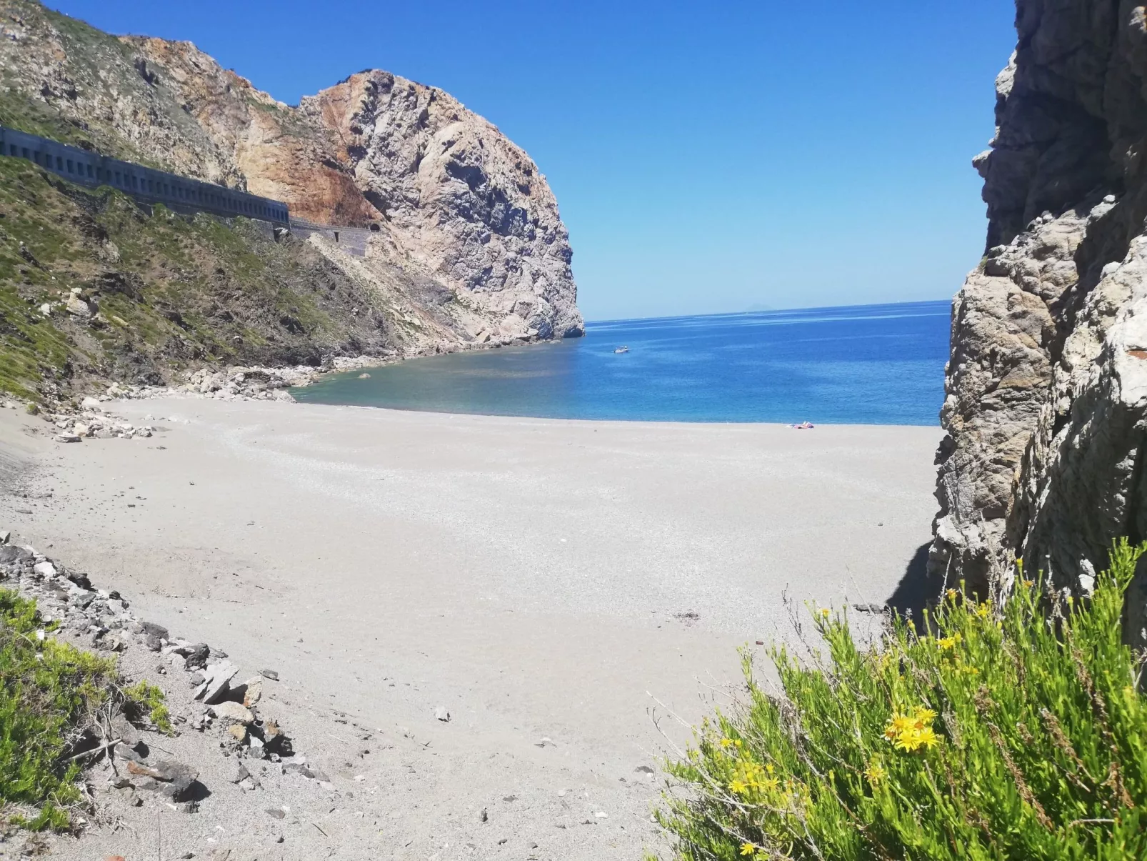 "Haus am Meer in Sizilien"-Image-tags.info