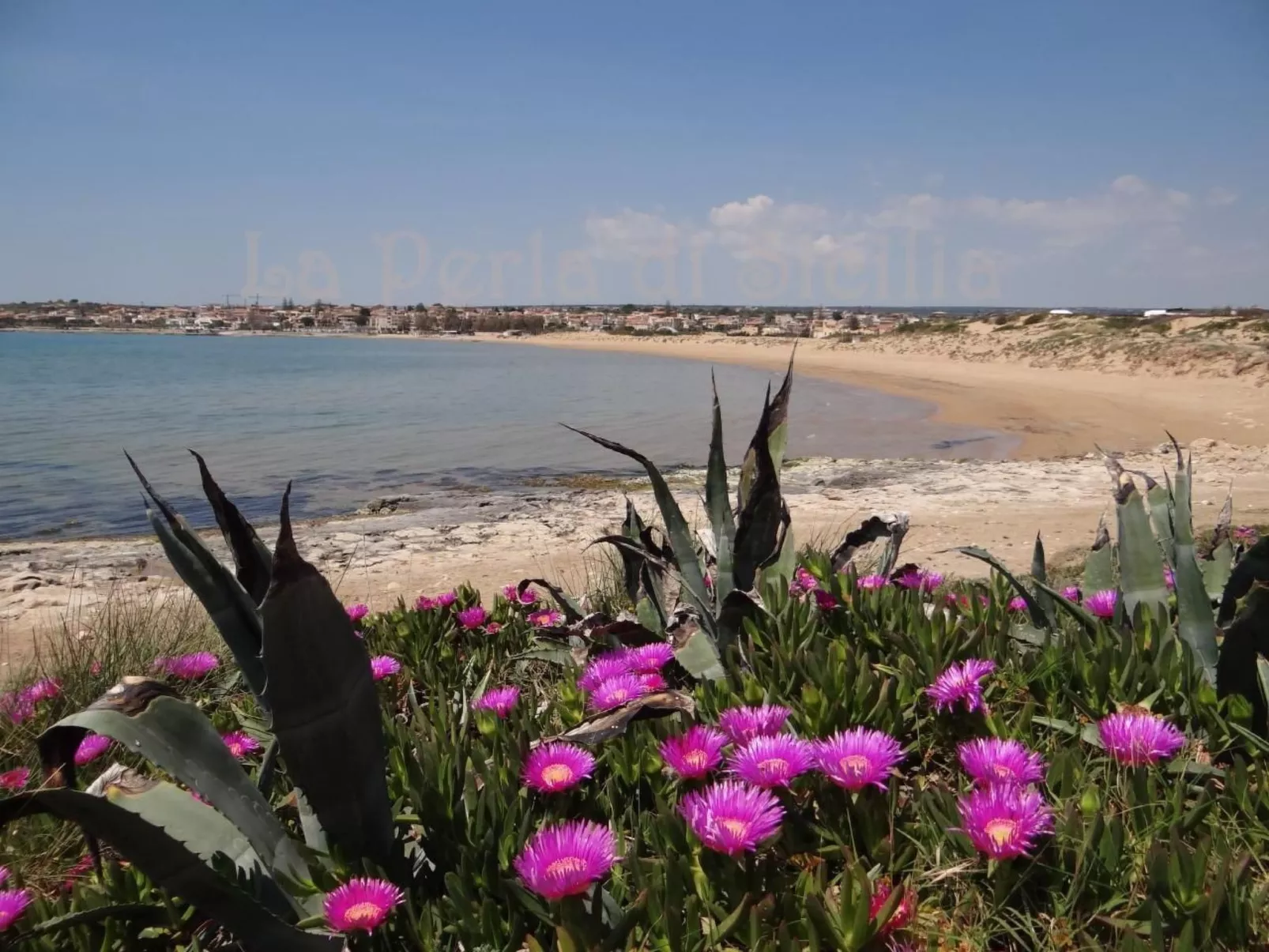 Schöner zentraler Bungalow direkt am Sandstrand auf Sizilien-Buiten