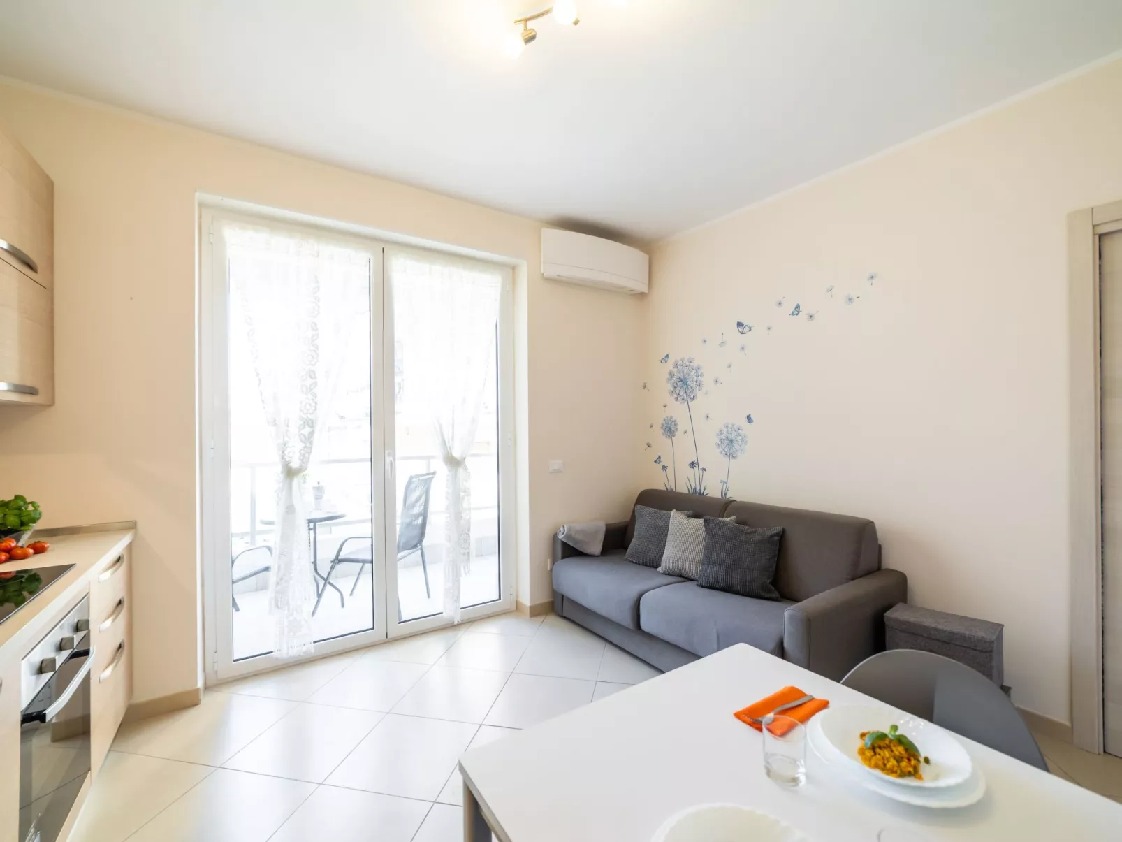 "Sirio" mit Gemeinschaftspool und 200 m vom Meer entfernt-Image-tags.info