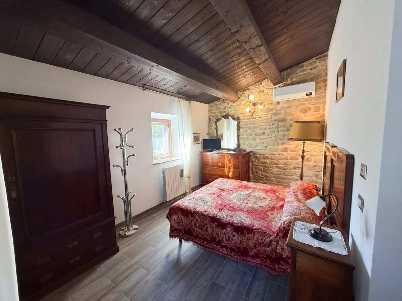 Ferienvilla mit privatem Pool und Whirlpool-Binnen