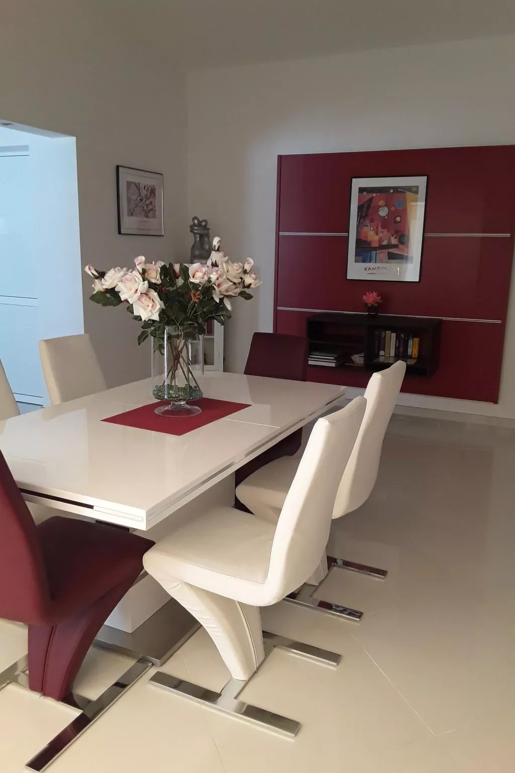 Sonniges Ferienhaus mit Grill, Garten und Pool-Binnen