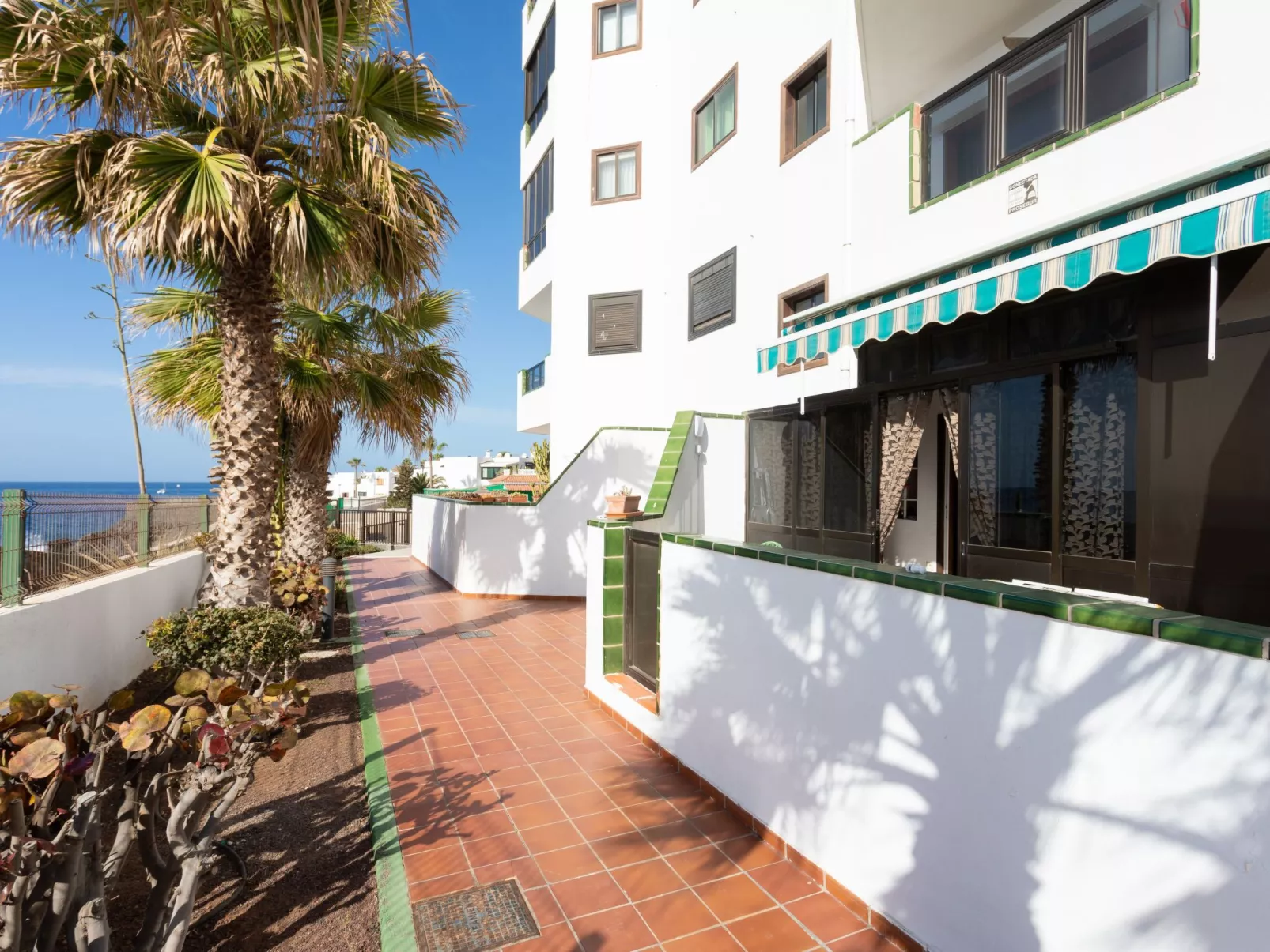 Apartment direkt am Meer-Buiten