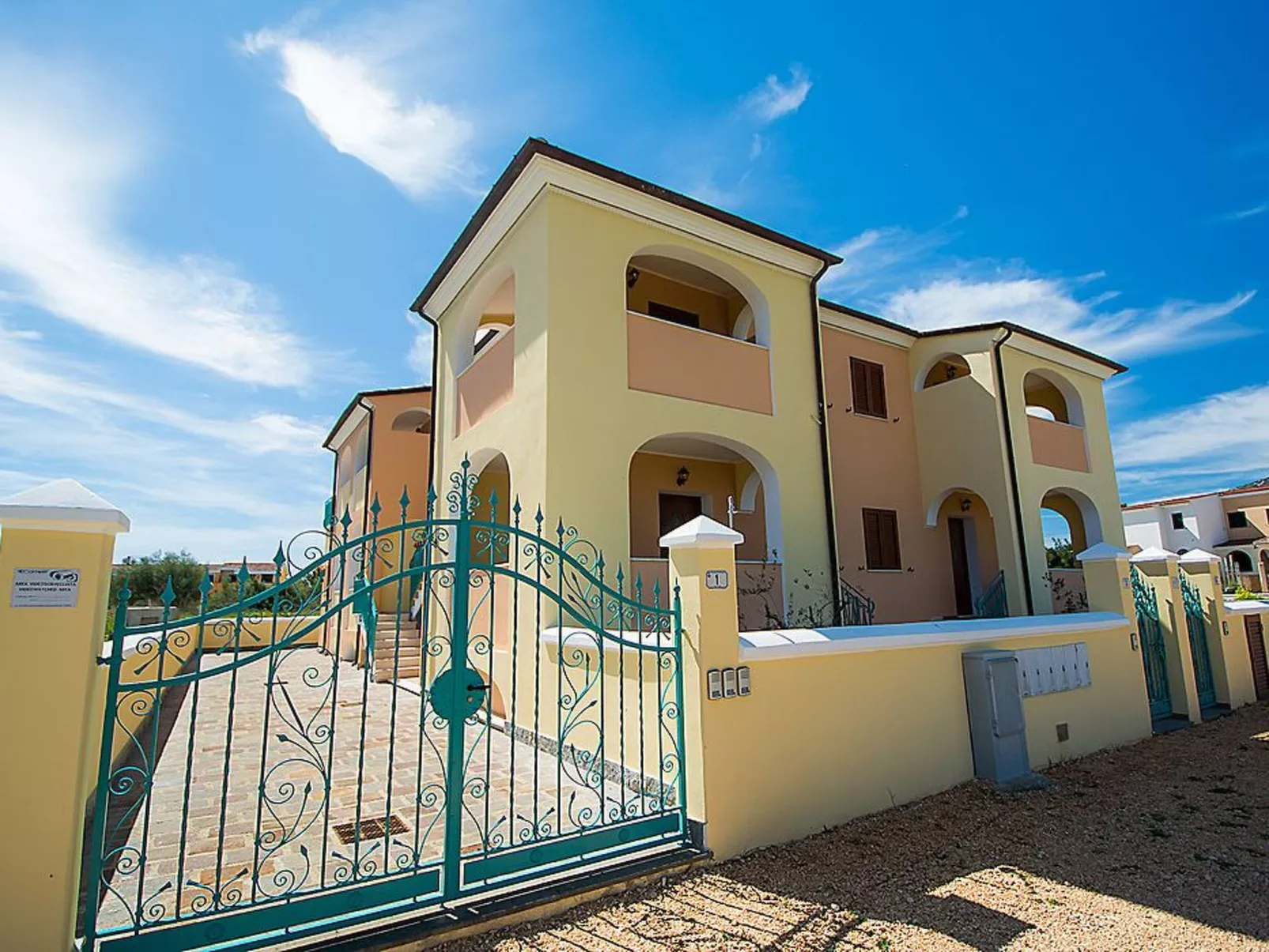 Apt. Orosei 2B, mit gemeinsamem Schwimmbad-Buiten