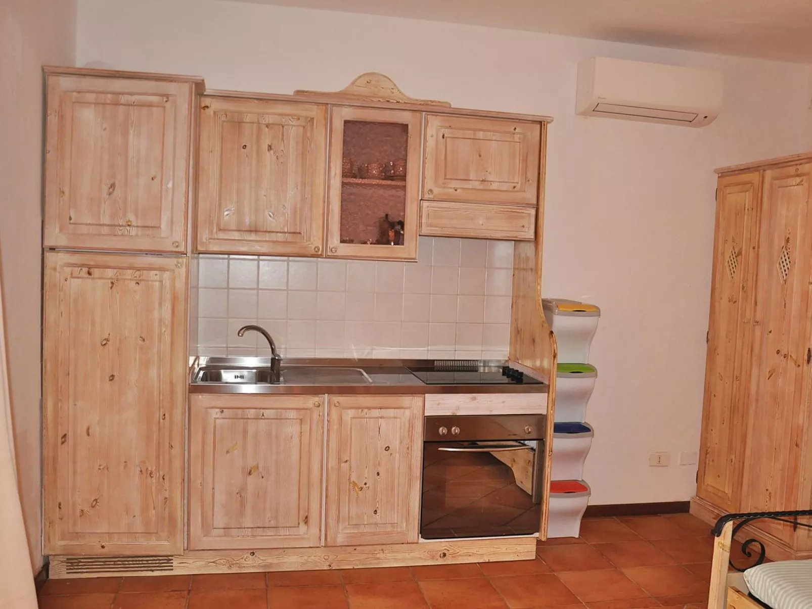 Apt. Eldi 1A, mit gemeinsamem Schwimmbad-Binnen