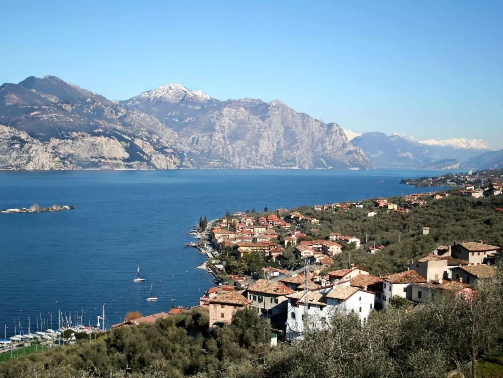 Mit Blick auf das Wasser-Buiten