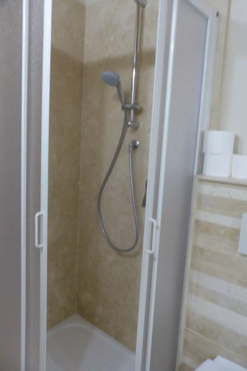 'Case cioni' mit Schwimmbad-Binnen