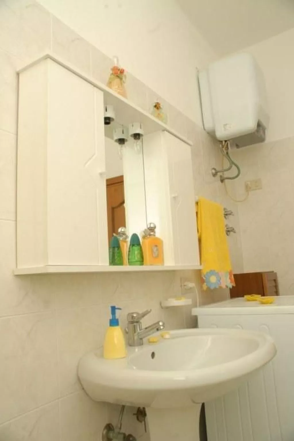 Wohnung in Balestrate mit kostenlosem Parkplatz-Image-tags.info