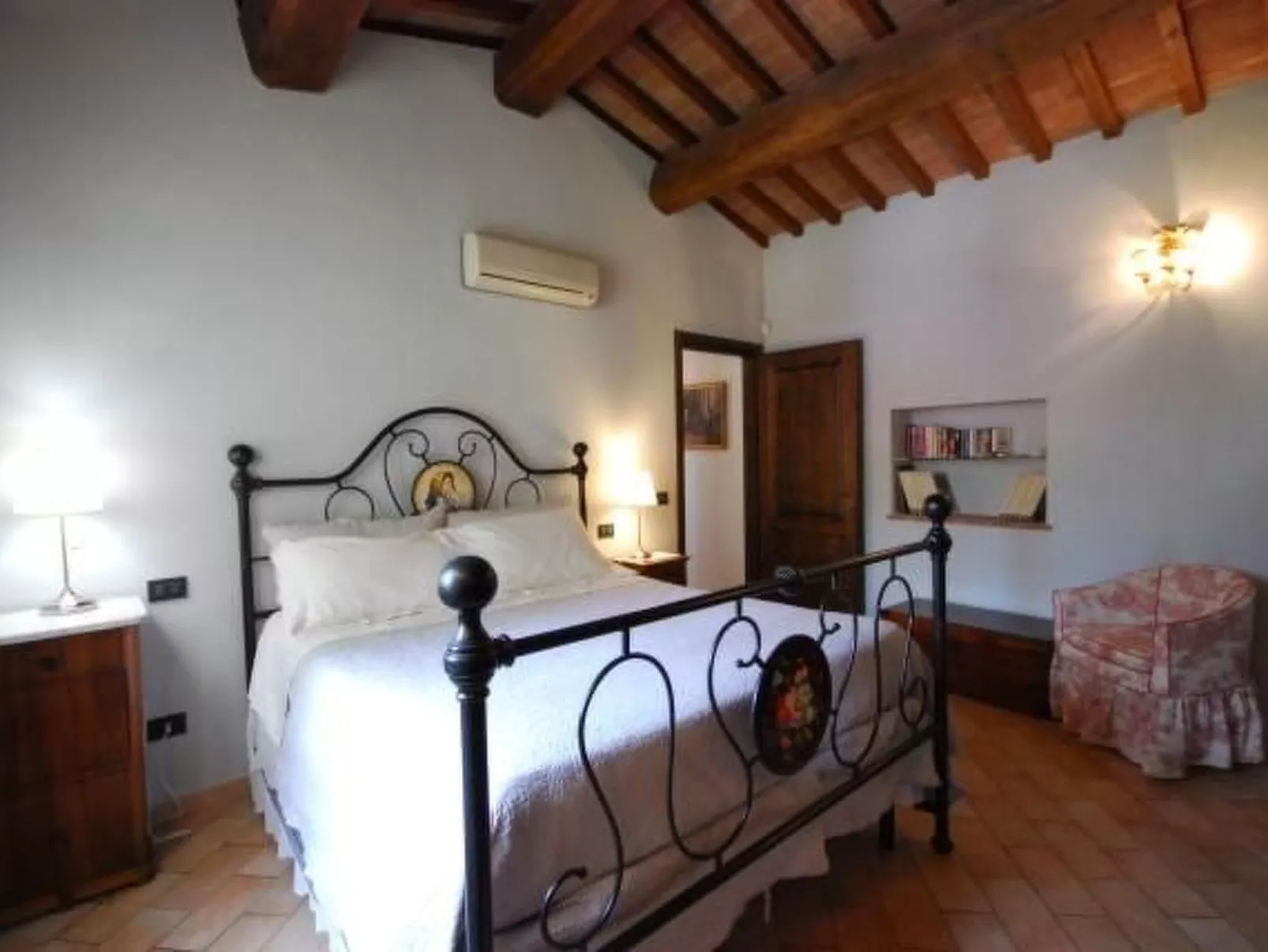 Gemütliches Ferienhaus mit Privatem Pool-Binnen