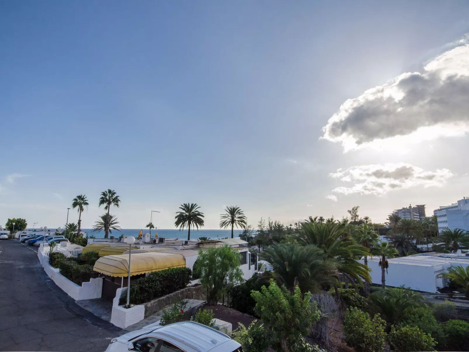 Terrassenwohnung mit zwei Schlafzimmern am Strand-Image-tags.info