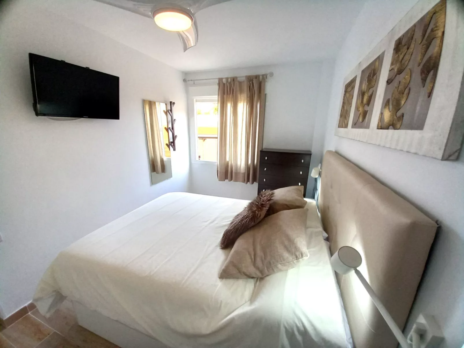 "Lagos de Miramar Deluxe-Binnen