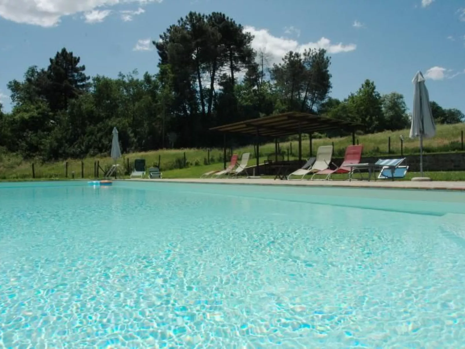 Anwesen "Frantoio" mit Infinity-Pool-Buiten