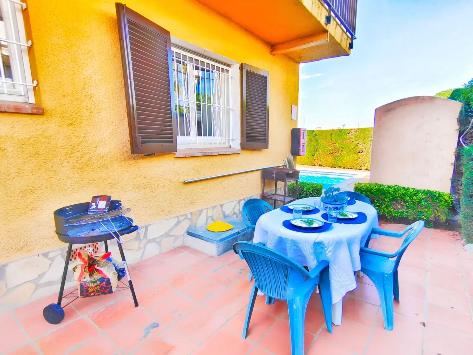 Urlaubswohnung Ibiza an der Costa Brava-Buiten