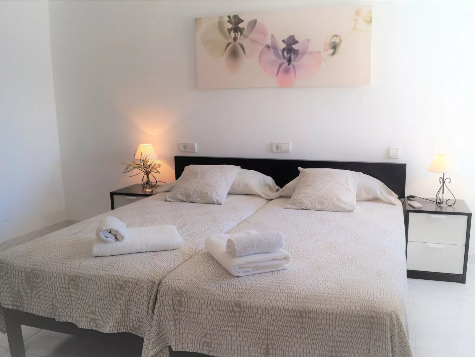 Bungalow con piscina-Binnen