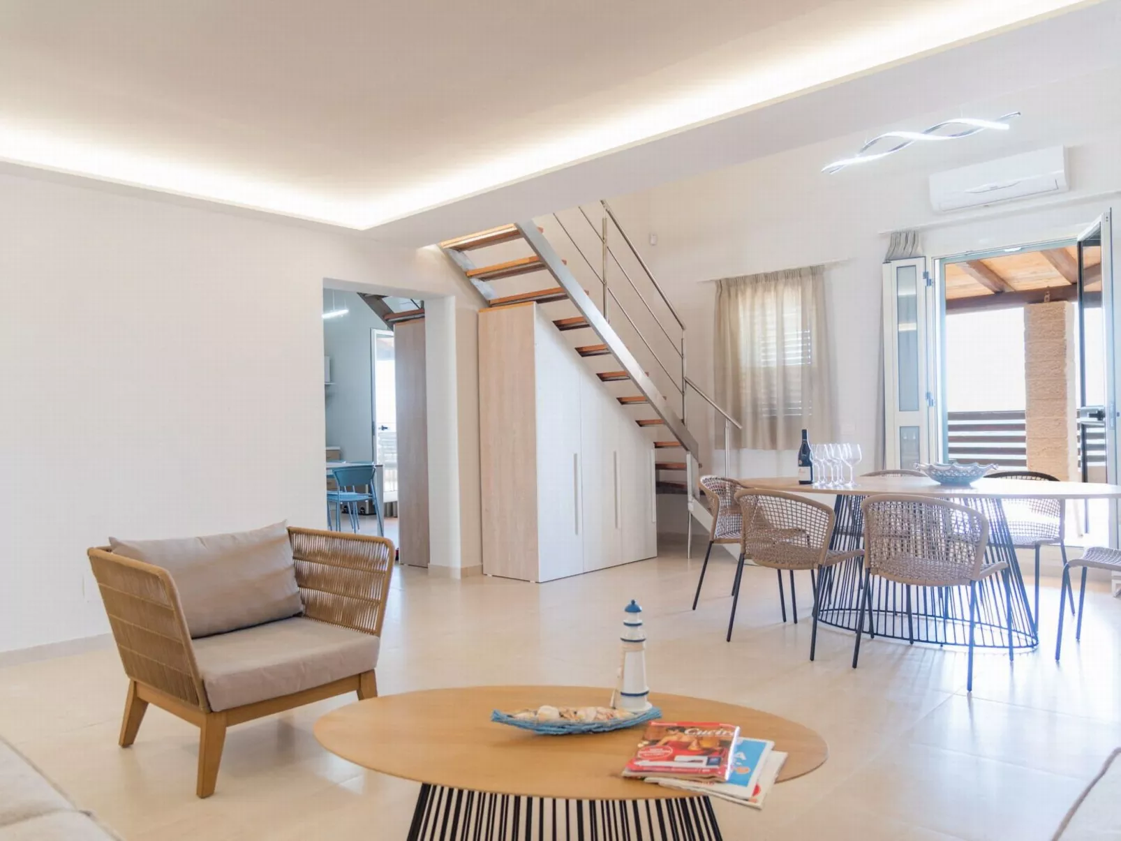 Komfortable und moderne Villa am Strand-Binnen