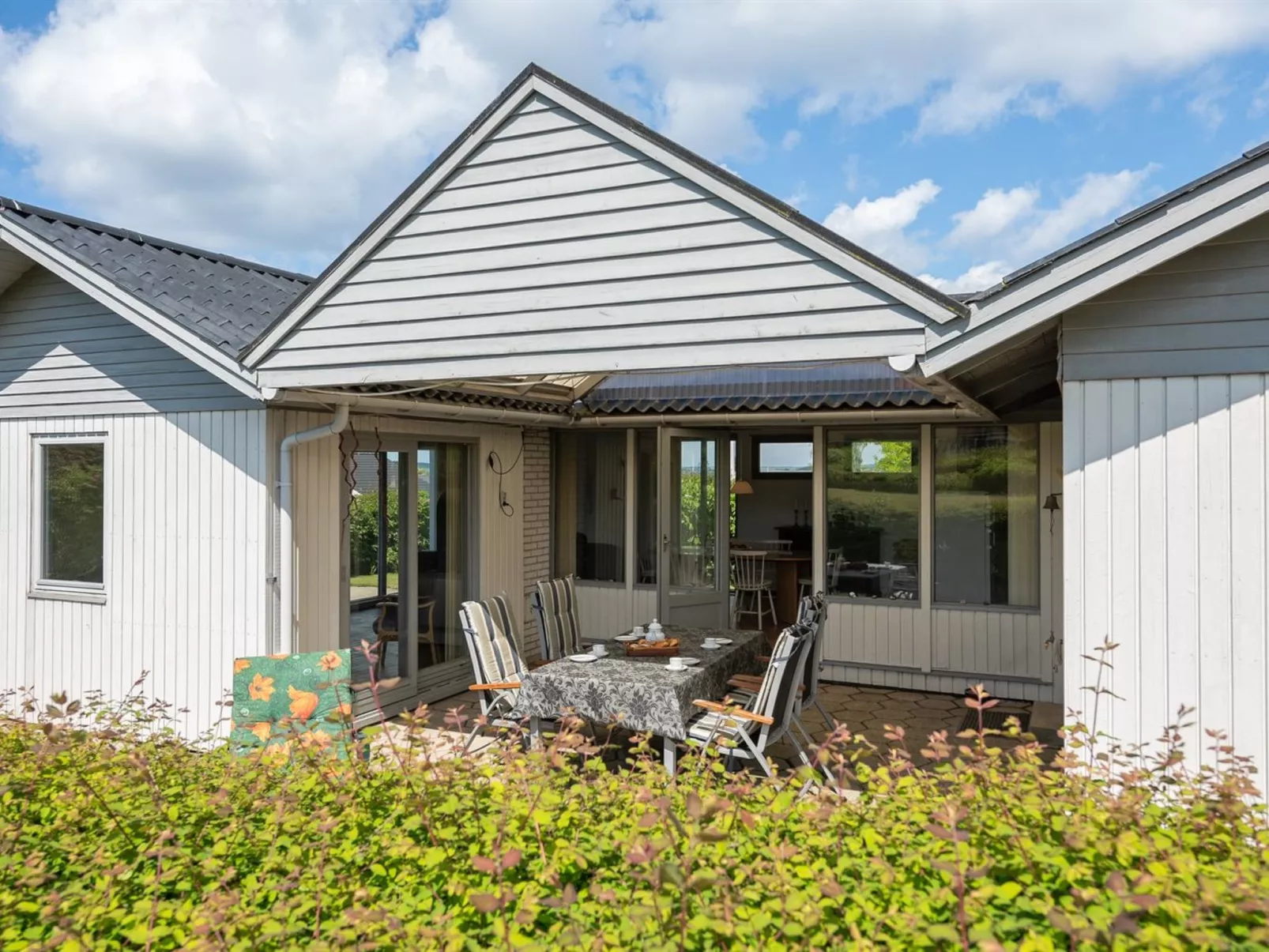 "Rise" - 250m from the sea-Buiten