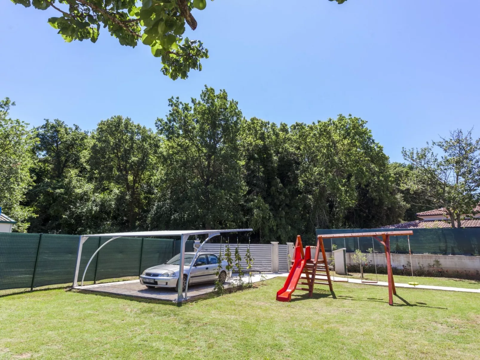 In Vintijan mit Großem Whirlpool-Buiten