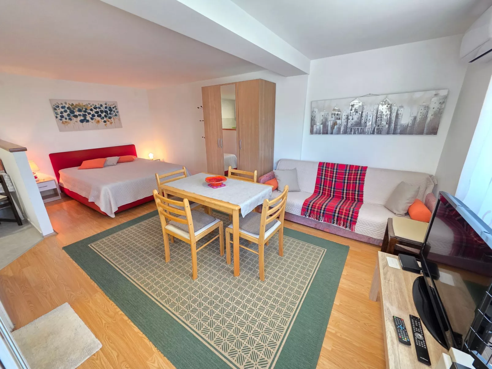 Wohnung in Crikvenica mit Terrasse-Binnen