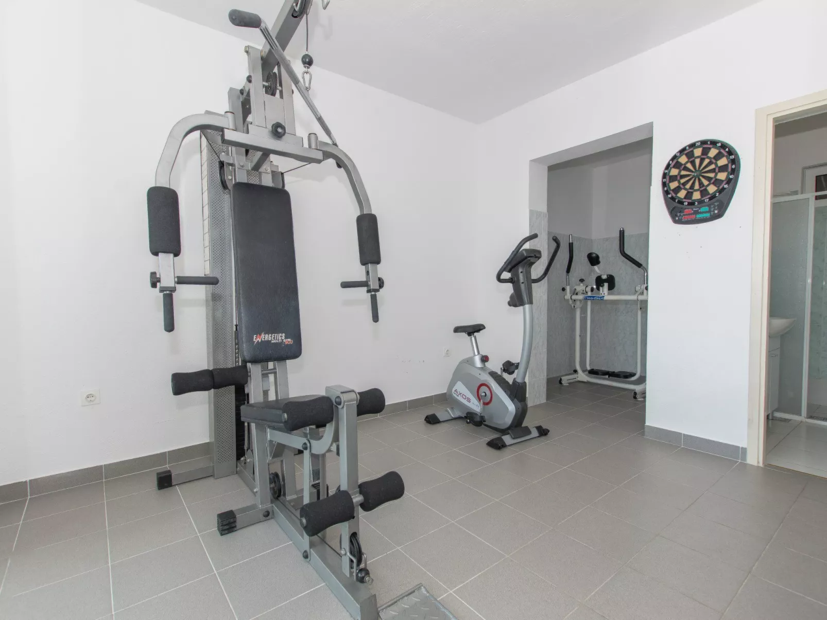 Ozzi mit privatem Pool-Image-tags.info