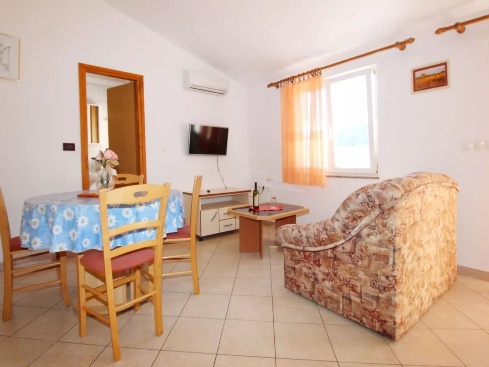 In Baška mit Eigenem Balkon-Binnen