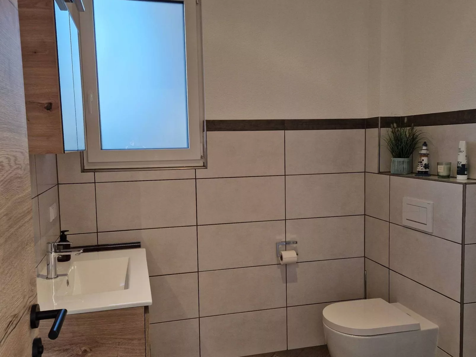 A 17 mit eigenem exklusivem Zugang zum Binnensee-Image-tags.info