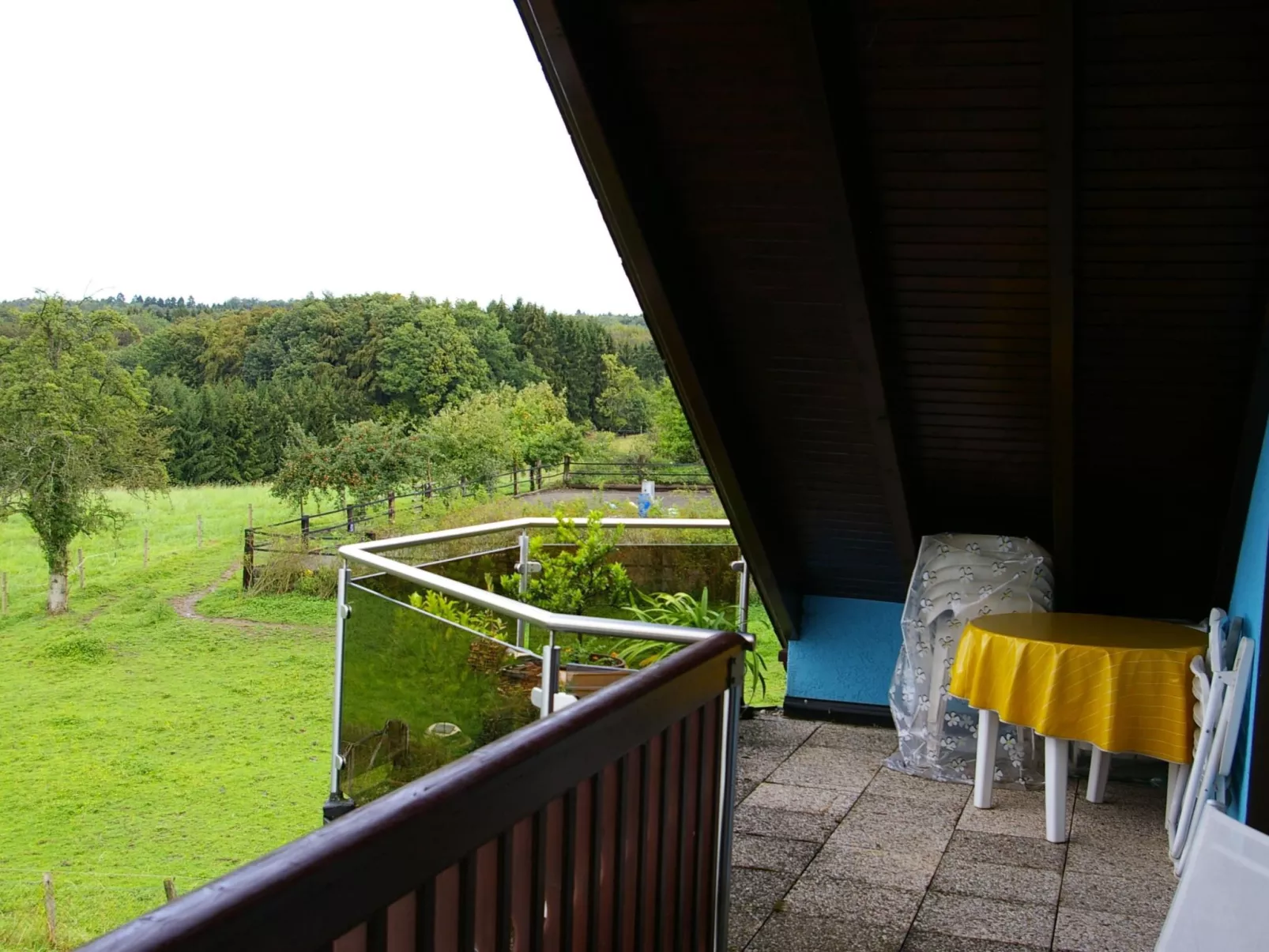 Komfortable Ferienwohnung in Waldnähe-Buiten