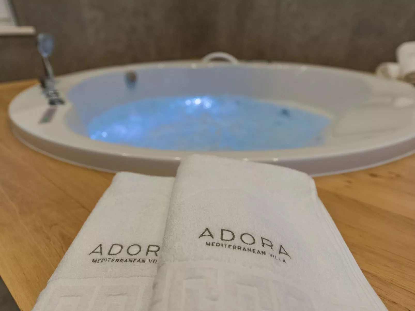 Haus für 9 Personen und 1 Kind in Gornje Rastane-Binnen