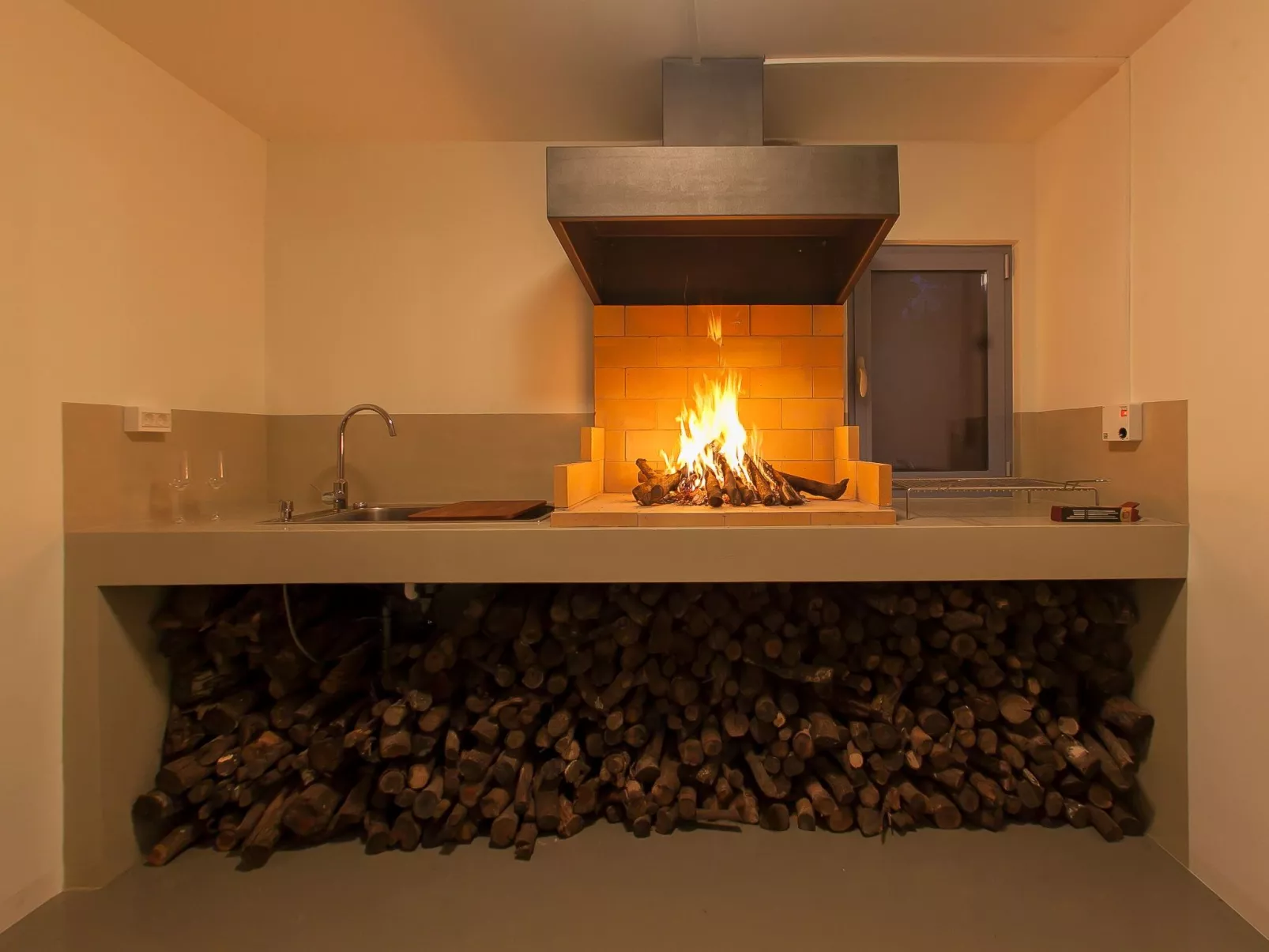 Villa Ella mit Infinity-Pool-Binnen