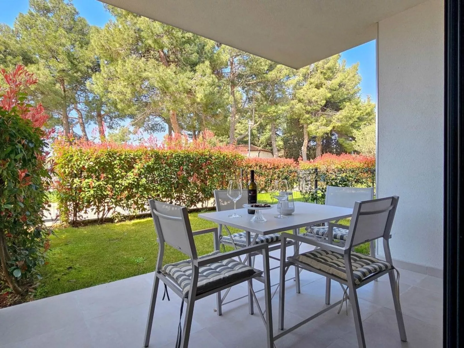 Apartment mit Terrasse für 3 Personen-Image-tags.info