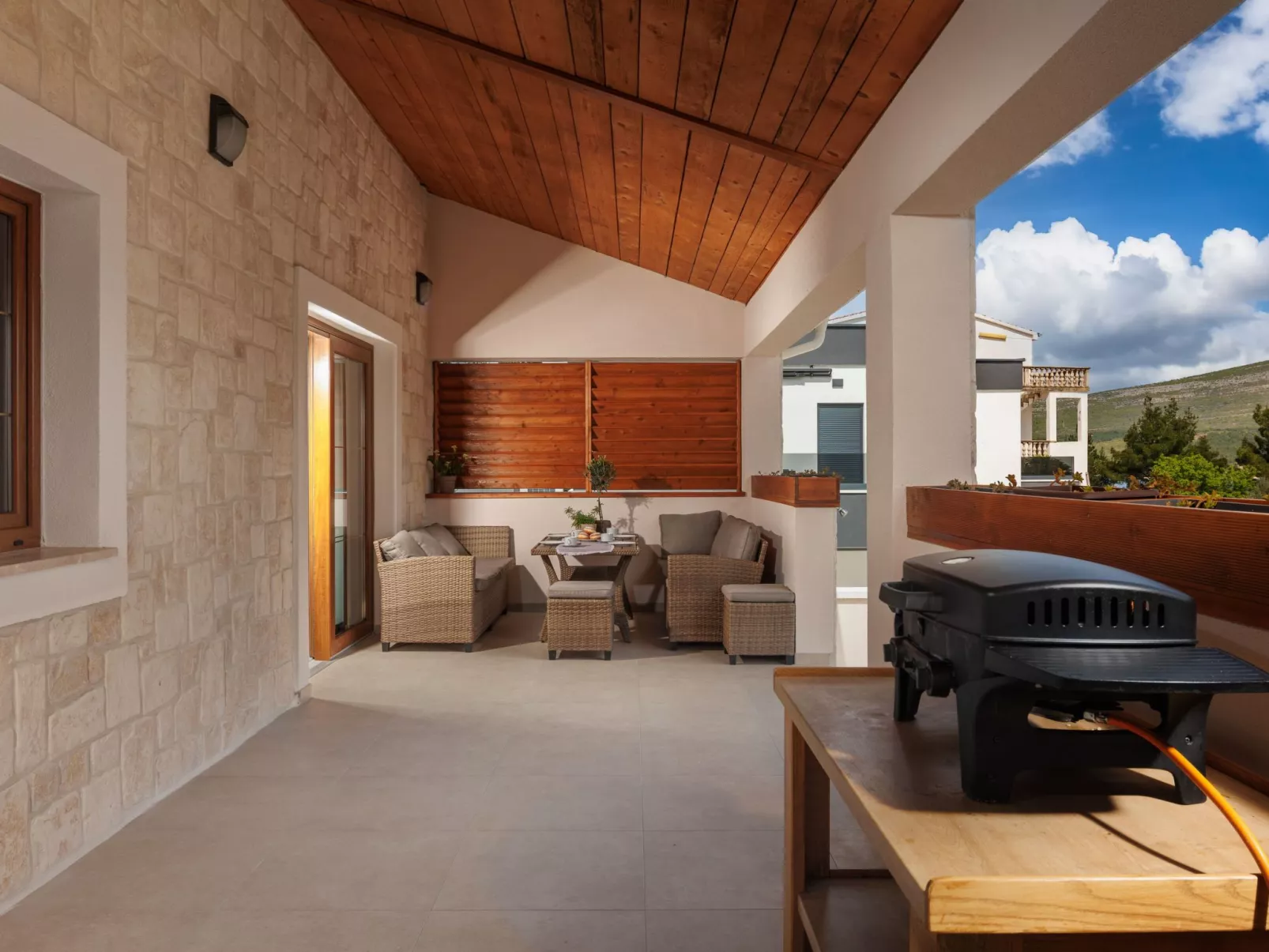 Villa Alora-Image-tags.info