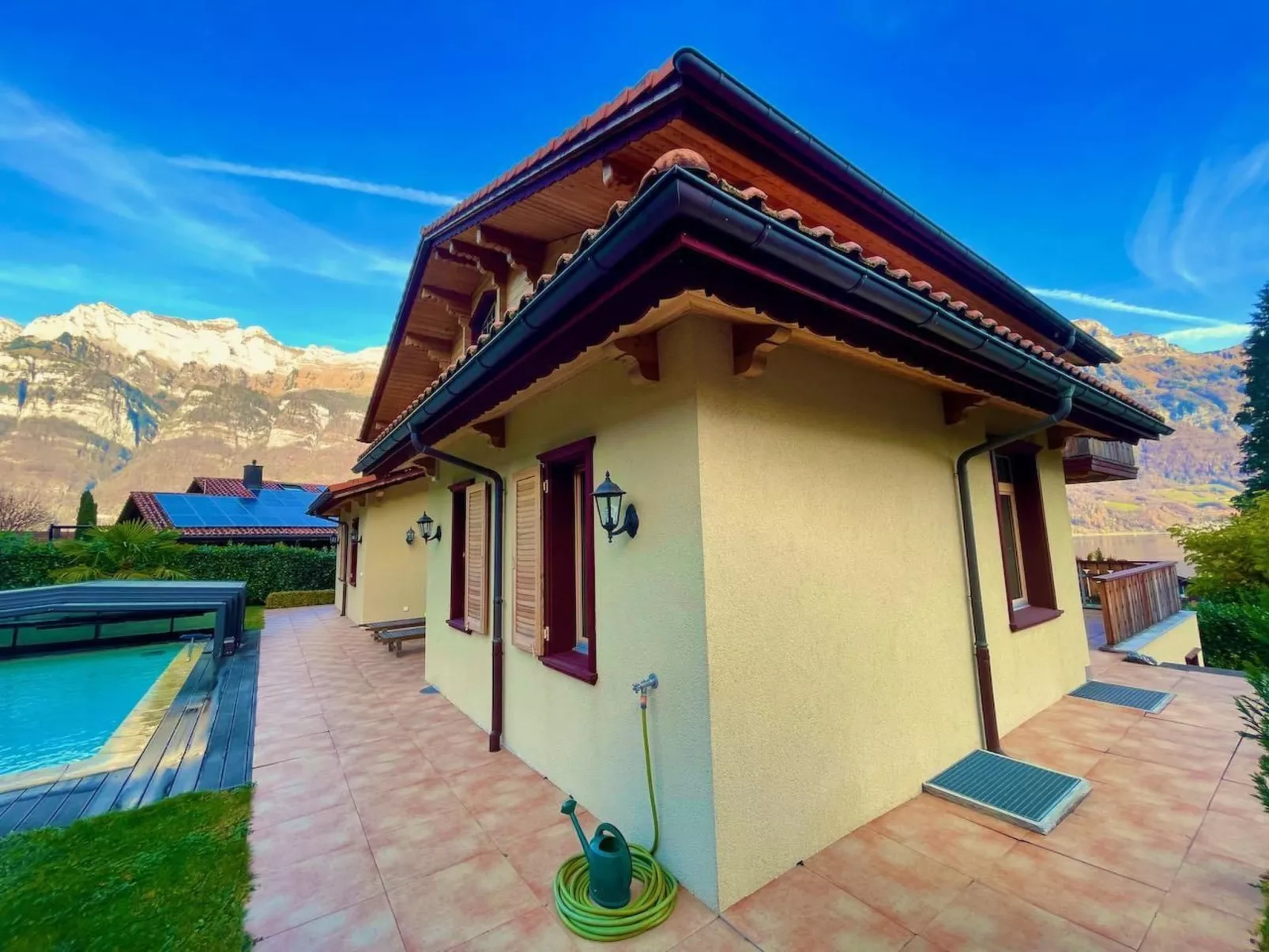 Amazing Chalet | Heidiland | Pool & Sauna-Buiten