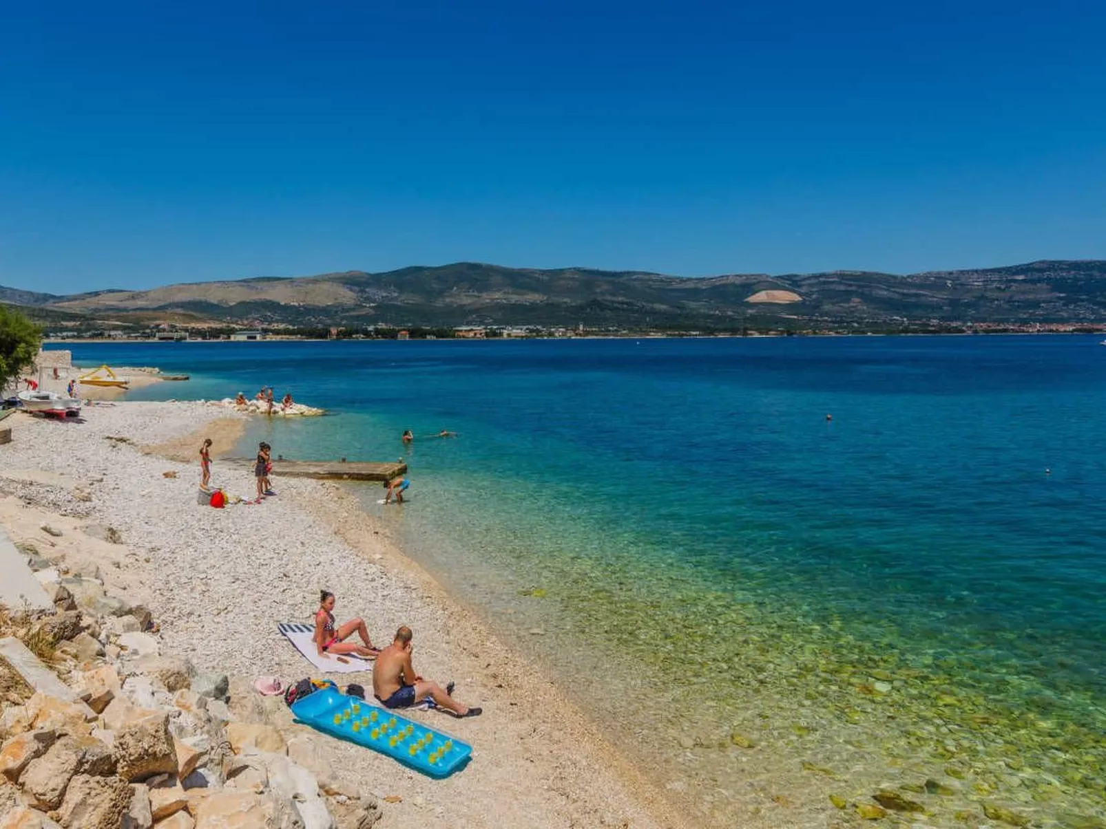 Geräumige Ferienwohnung mit Meerblick-Buiten