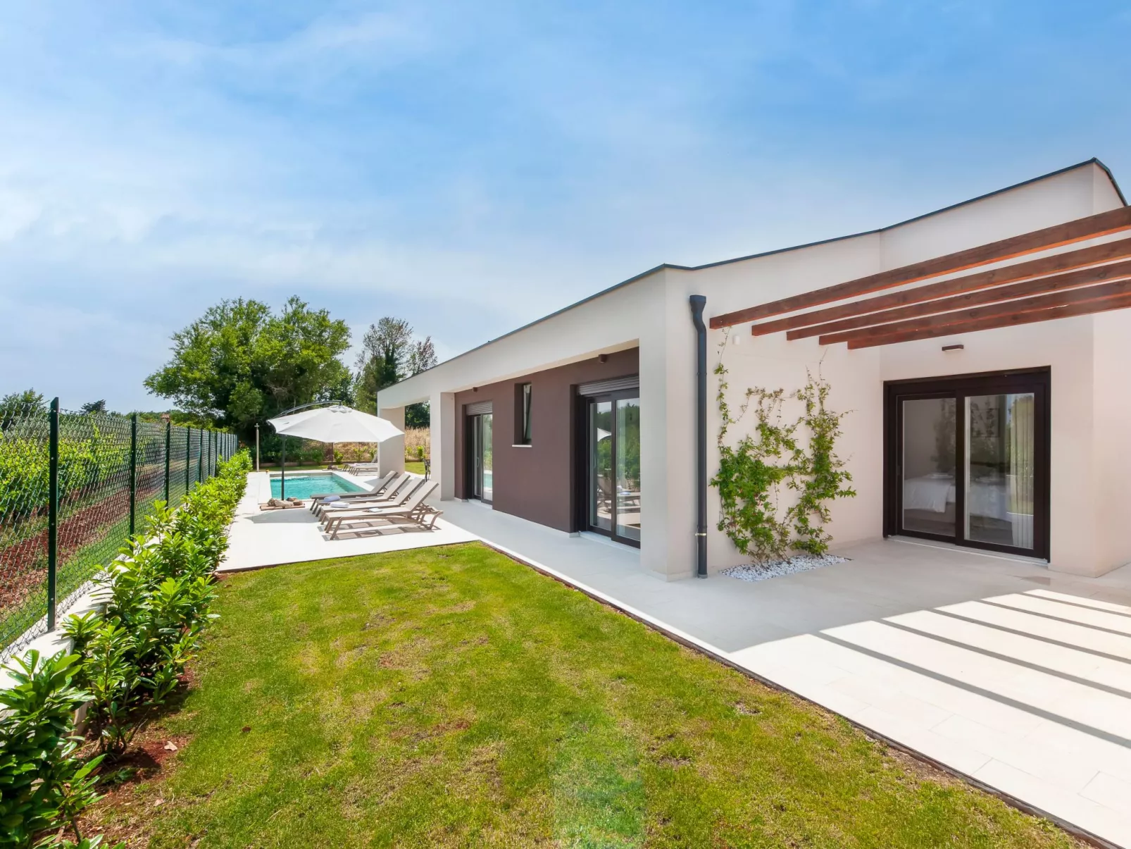 Echo villa, Istra, Pool Jacuzzi, BBQ, Haustierfreundlich-Buiten