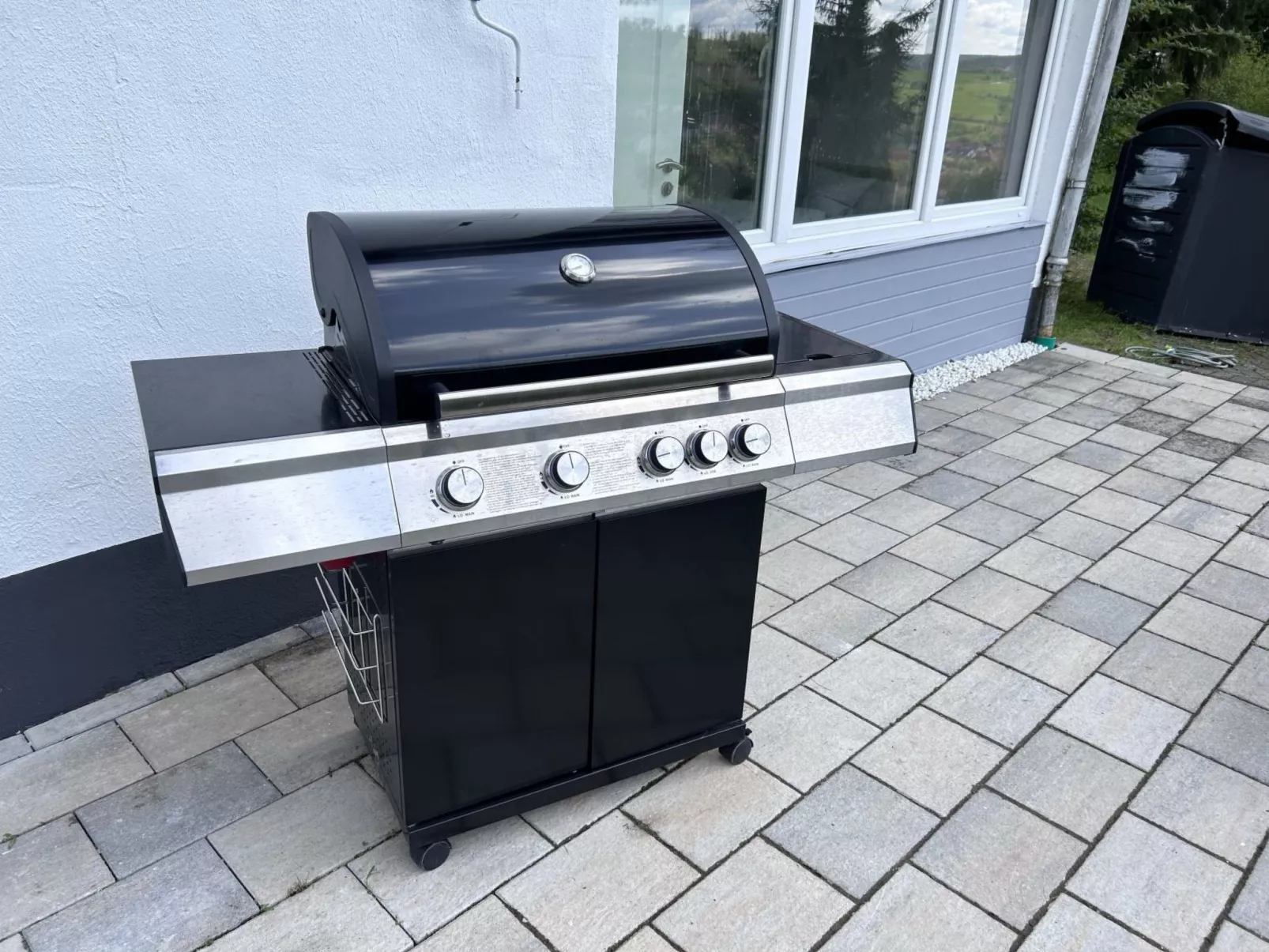 Renoviertes Haus in Husen mit Terrasse und Sauna-Buiten