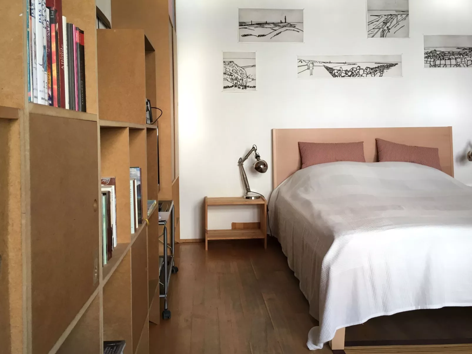 Zentrale Wohnung mit Klavier, Kunst und Design-Image-tags.info