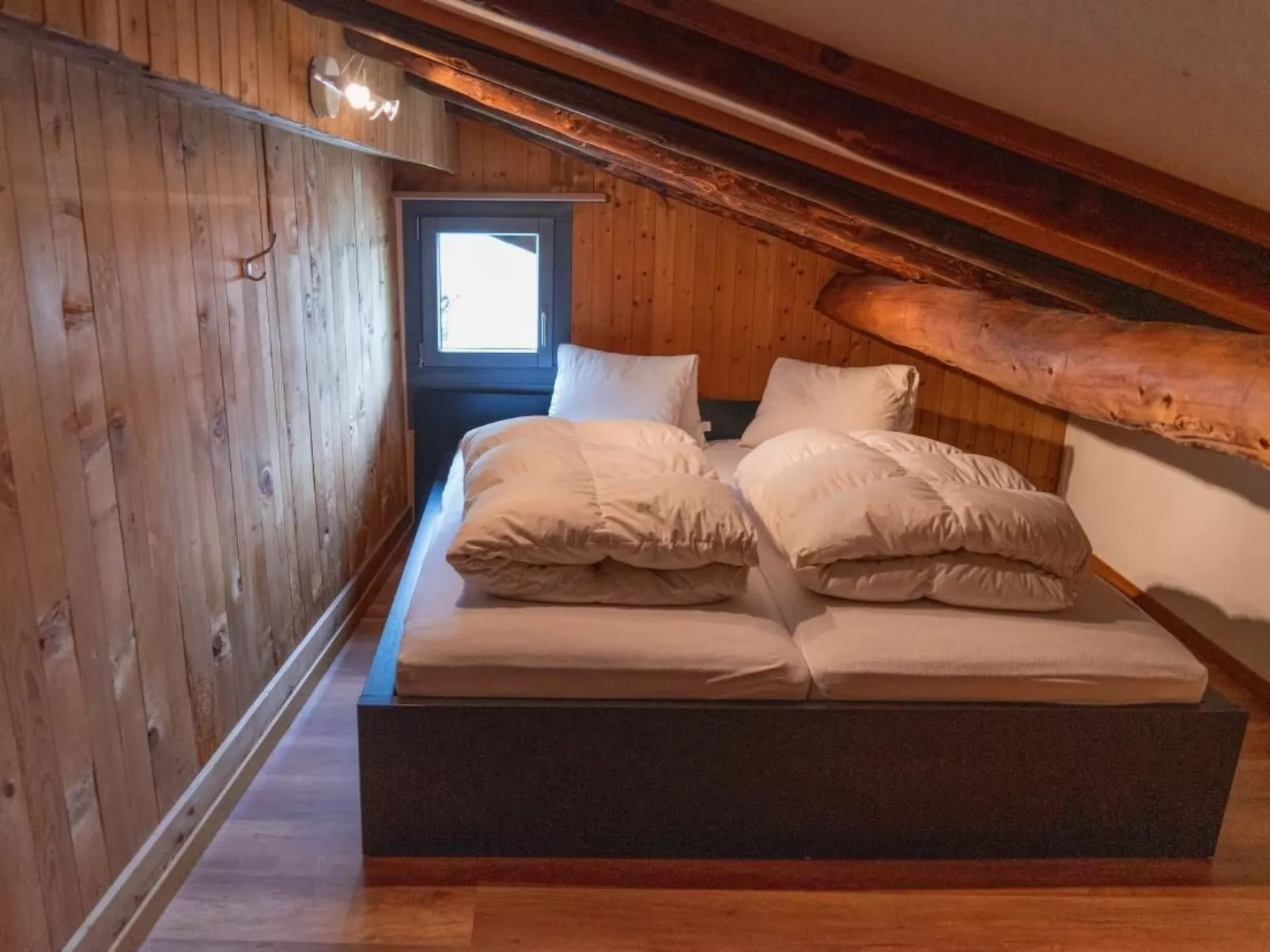 Maiensäss 5.5 Zi sonnig und rustikal-Binnen