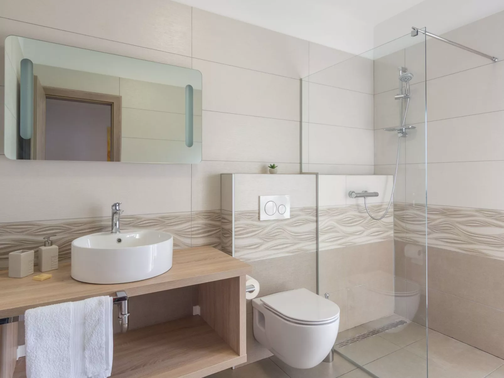 Villa "Lu-Ma" mit Blick auf das Wasser-Binnen