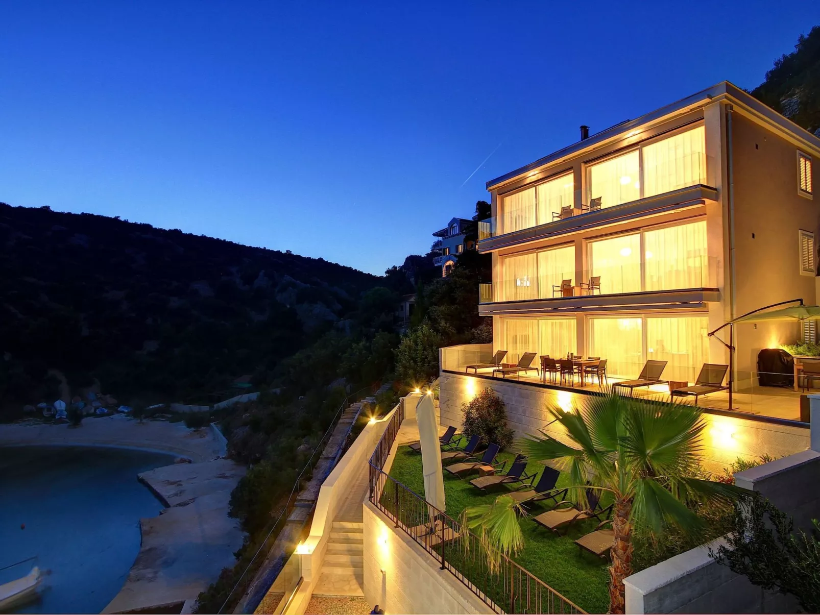 Villa by the Sea-Buiten