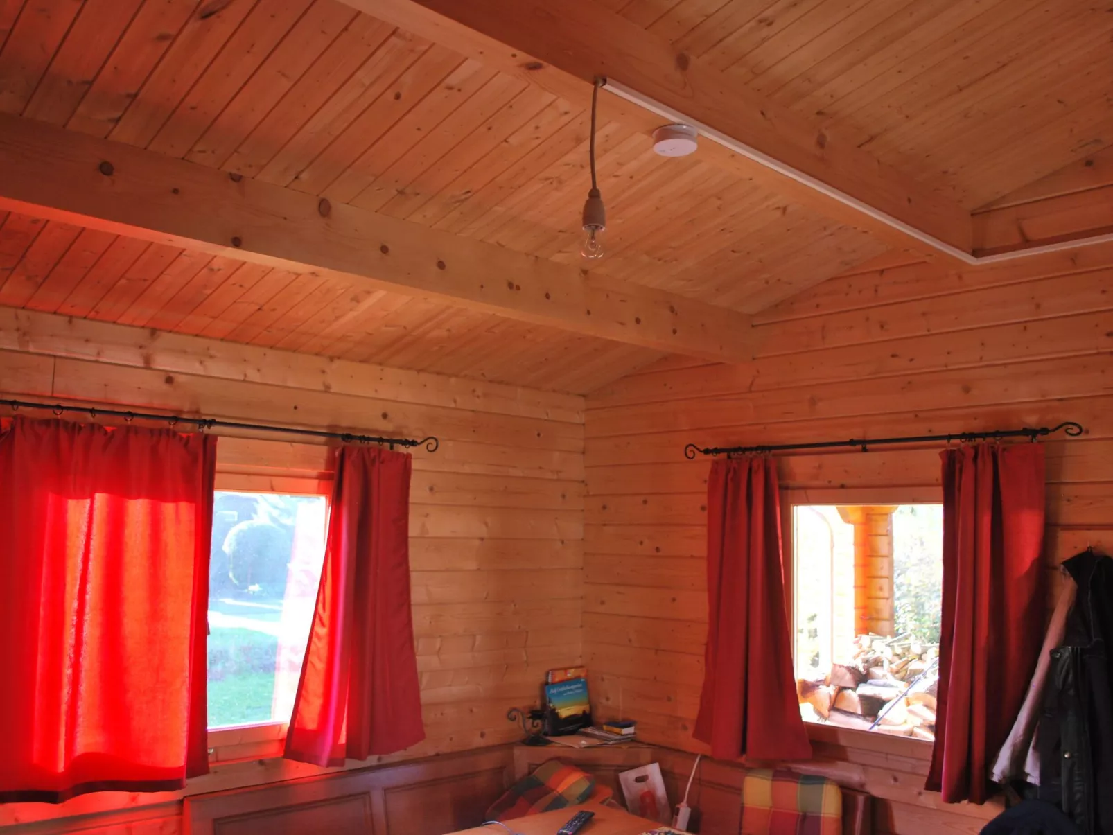 Blockhaus mit eigenem See-Image-tags.info