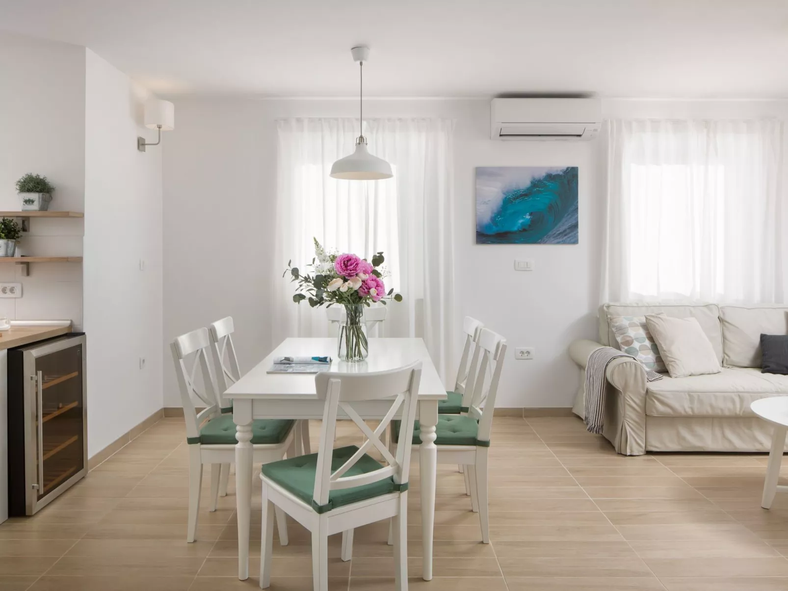 Charmante Villa mit gepflegtem Garten und beheiztem Pool-Binnen