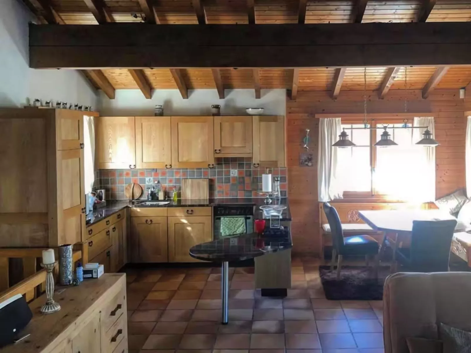 Chalet mit Seeblick, Jacuzzi, Sauna und Garten-Image-tags.info