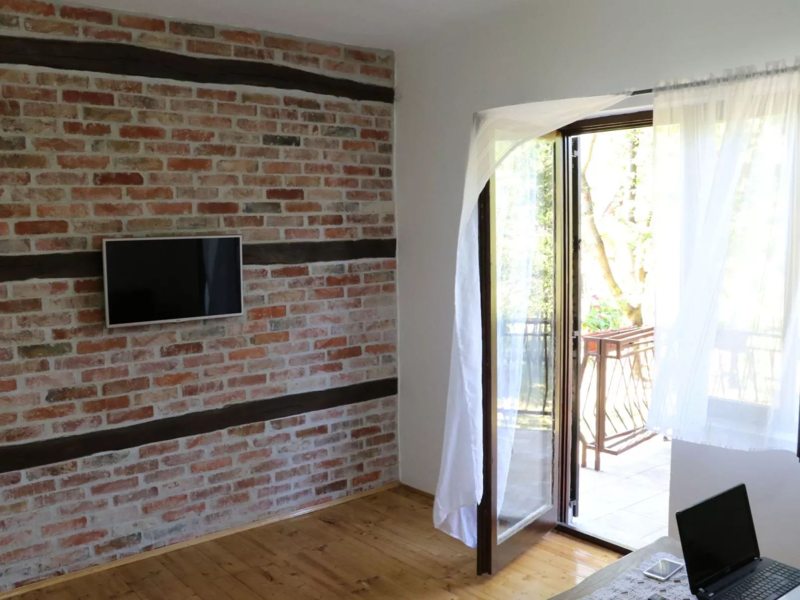 Mit Garten, Grill und Terrasse-Binnen