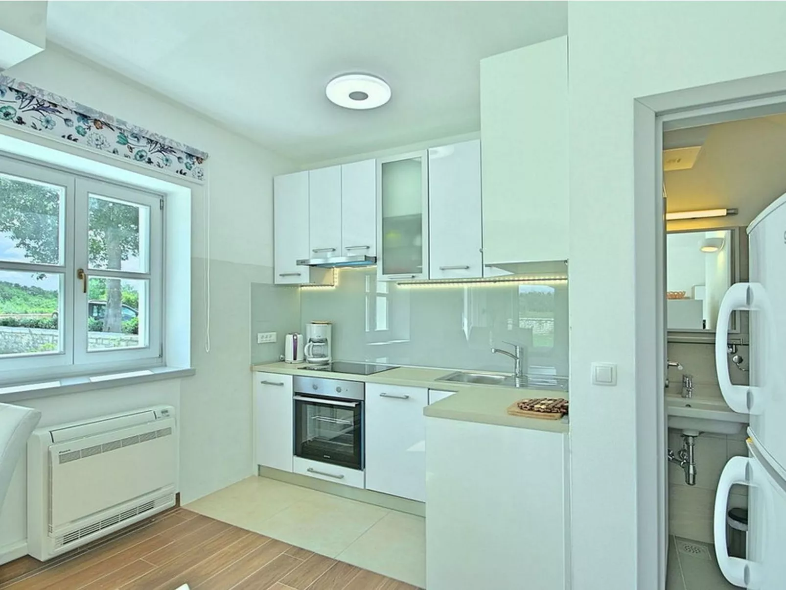 Villa Lenka mit Pool-Image-tags.info