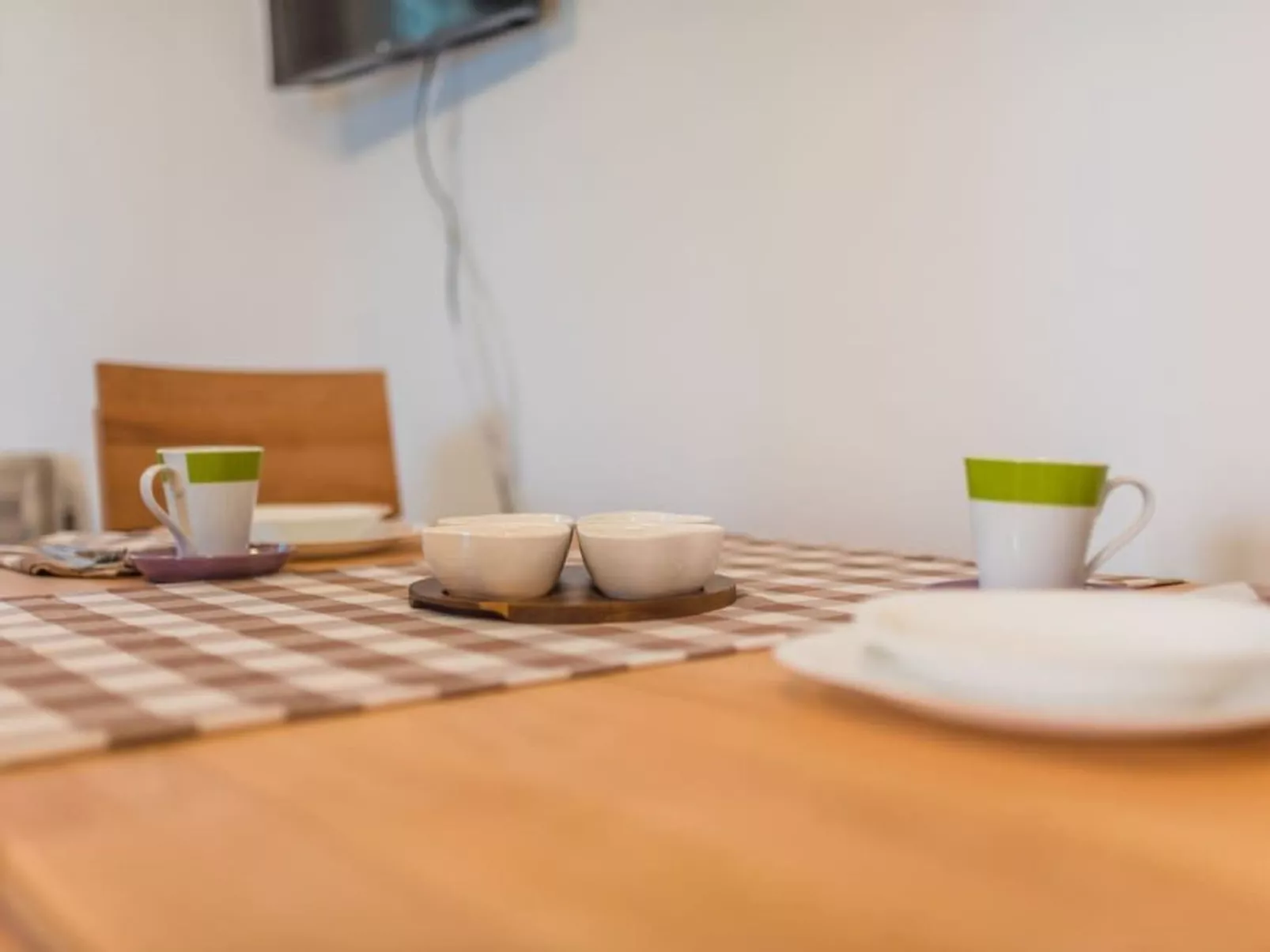 Große Wohnung in Klimno mit Möbliertem Balkon-Binnen
