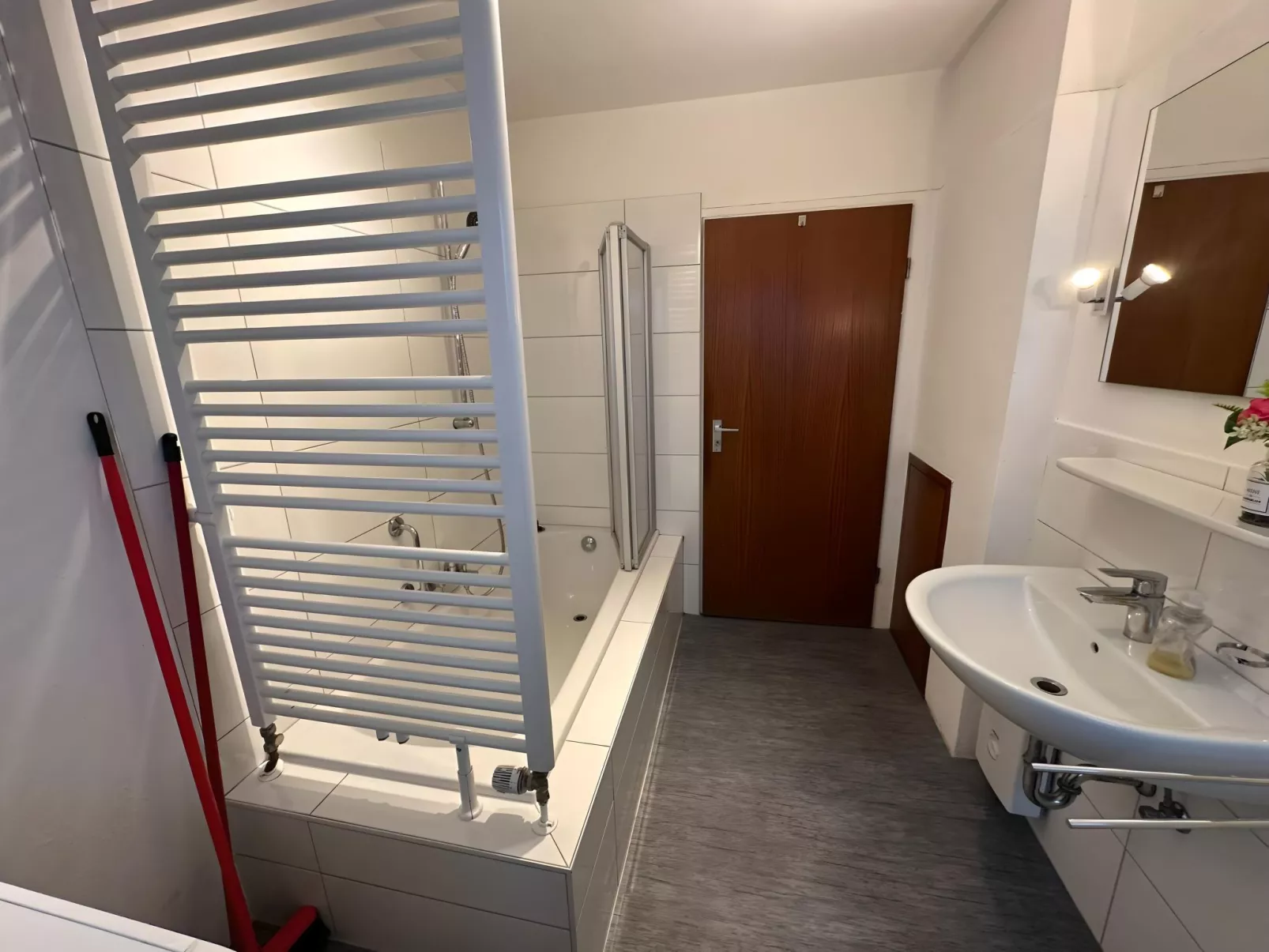 Ap. Ruhe[pause] I-Binnen