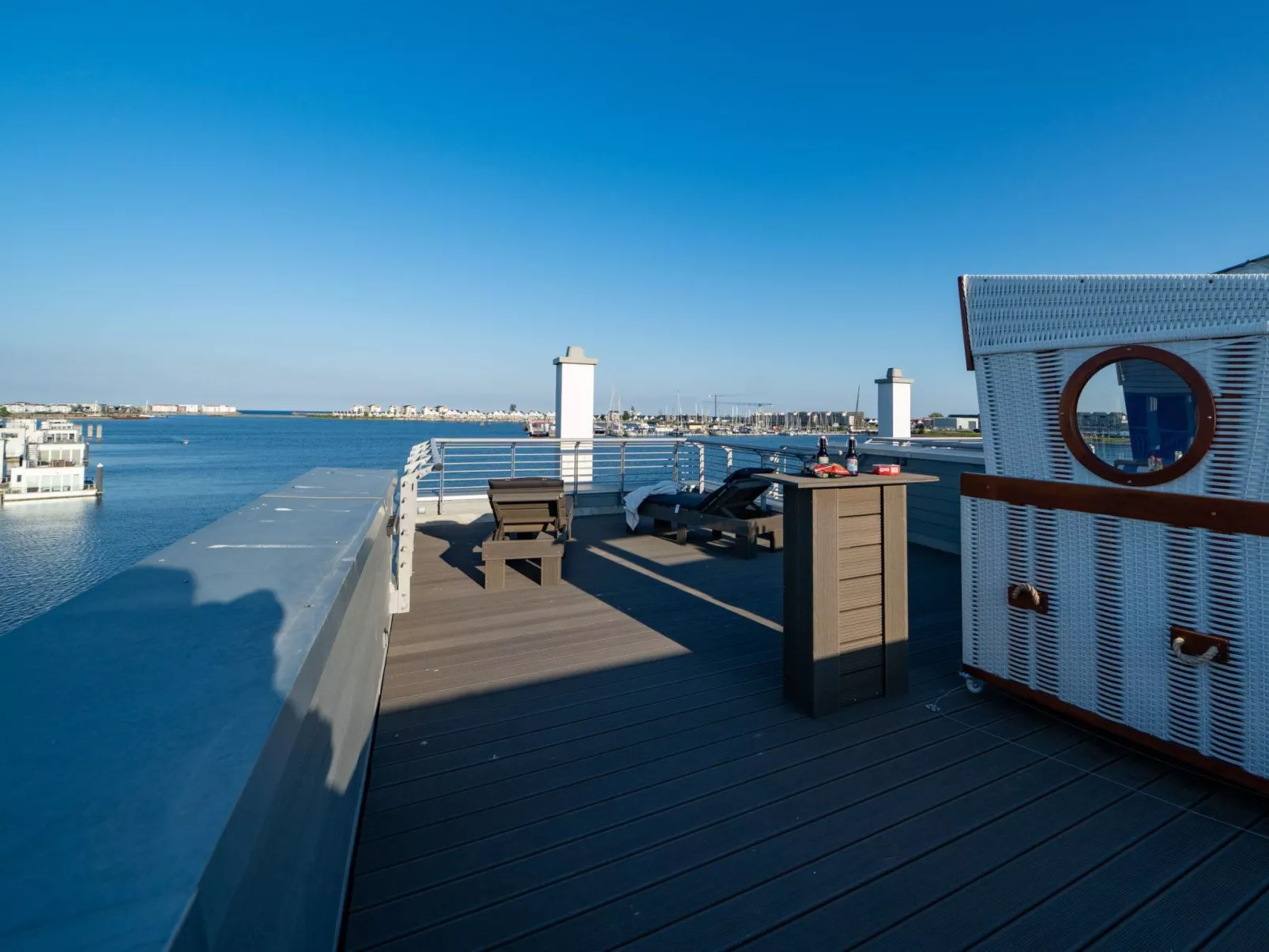 Schleivilla Kapitän James Cook2,  Löwen Dart HB8-Buiten