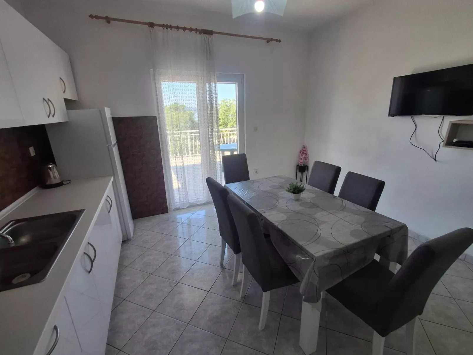 Sonnige Wohnung "Bepo" mit Blick auf das Wasser - Binnen