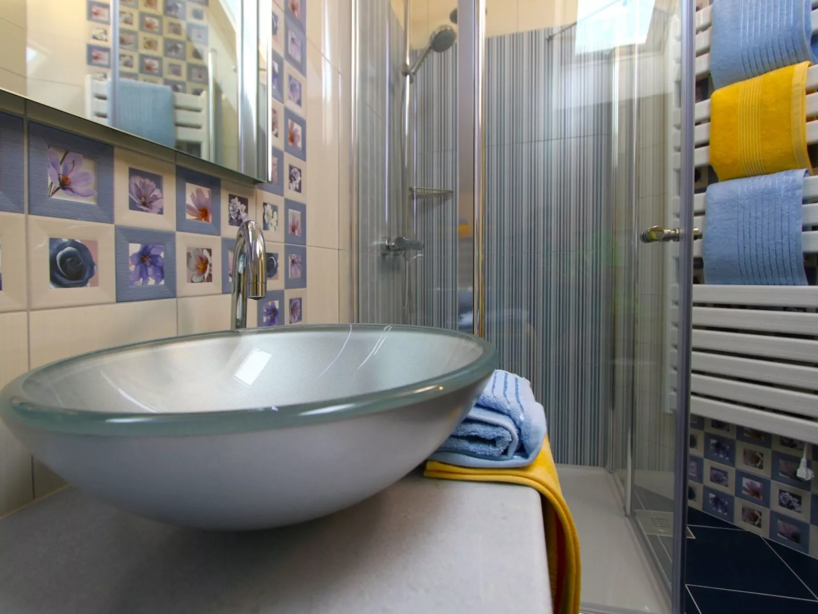 In Bol mit privatem Parkplatz-Binnen