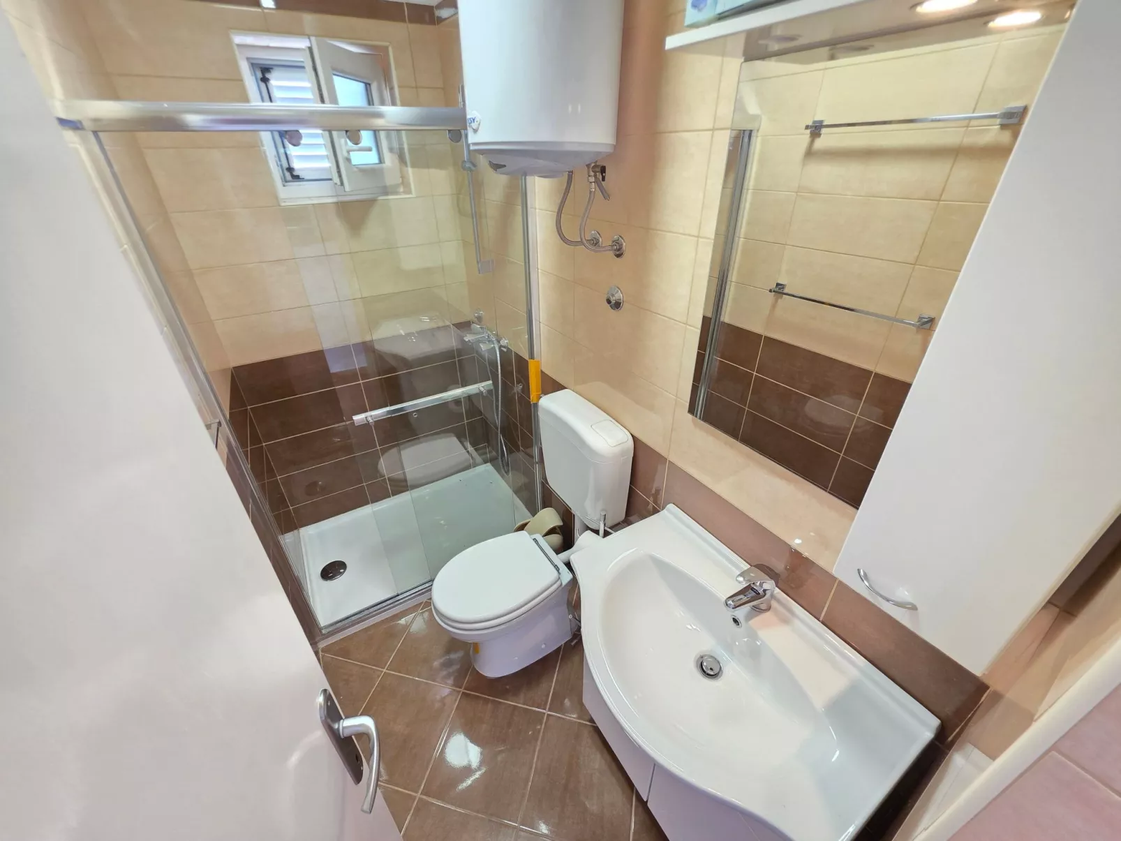 Wohnung für max. 5 Personen mit Terrasse-Image-tags.info